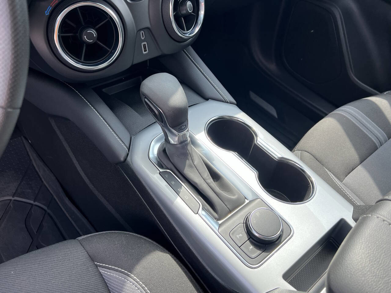 Used 2024 Chevrolet Blazer LT w/ Convenience Package image 17