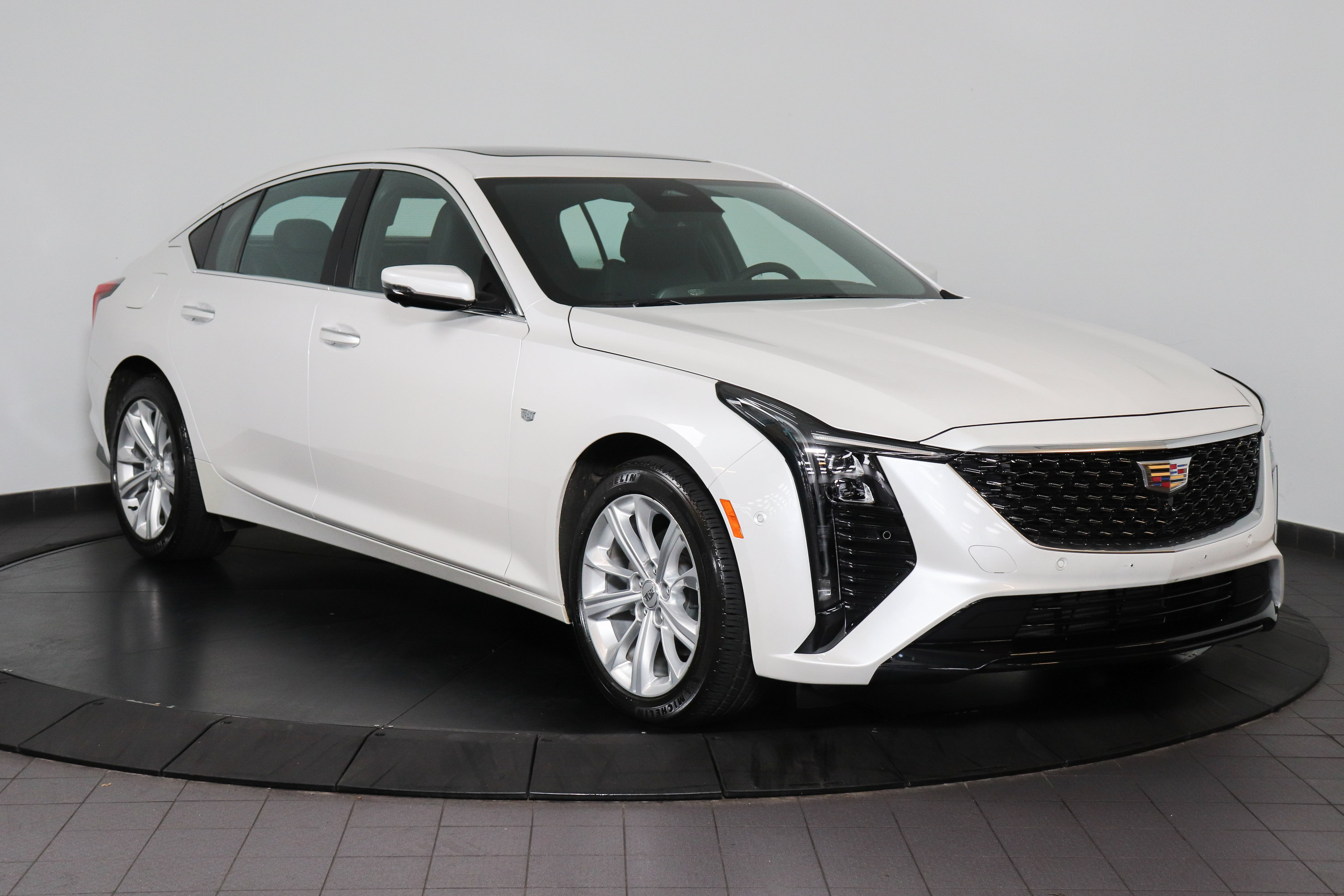 Used 2025 Cadillac CT5 Premium Luxury w/ Technology Package AWD/4WD image 9
