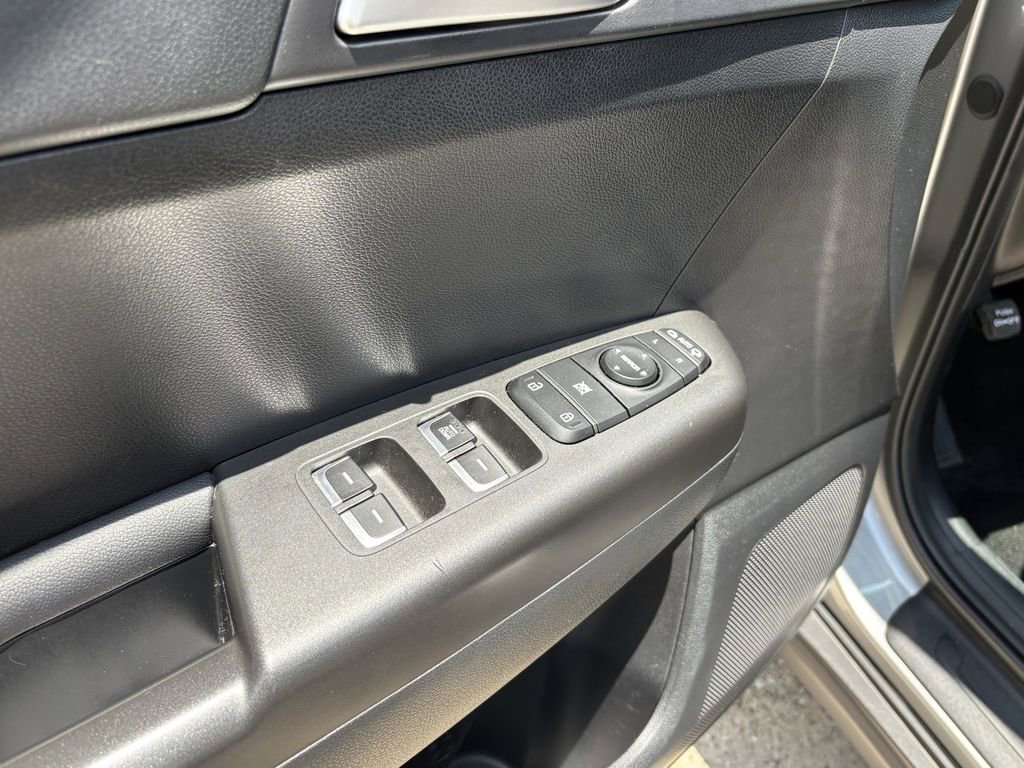Used 2021 Kia Sportage LX w/ LX Fwd Popular Package image 11