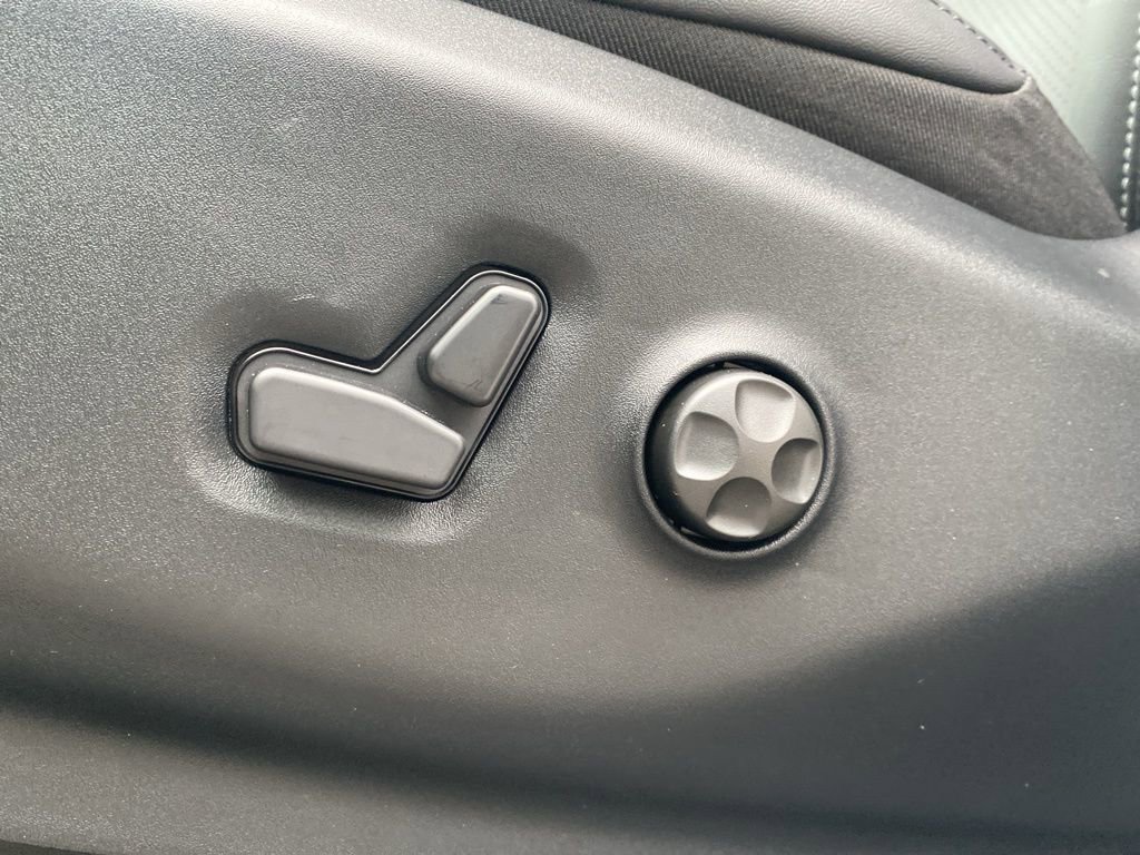 New 2026 Chrysler Voyager LX image 26