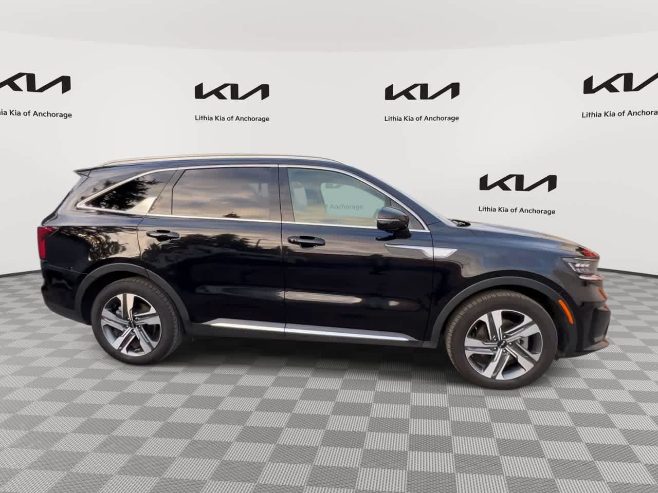 Used 2023 Kia Sorento SX Prestige w/ Panoramic Sunroof Package AWD/4WD image 9
