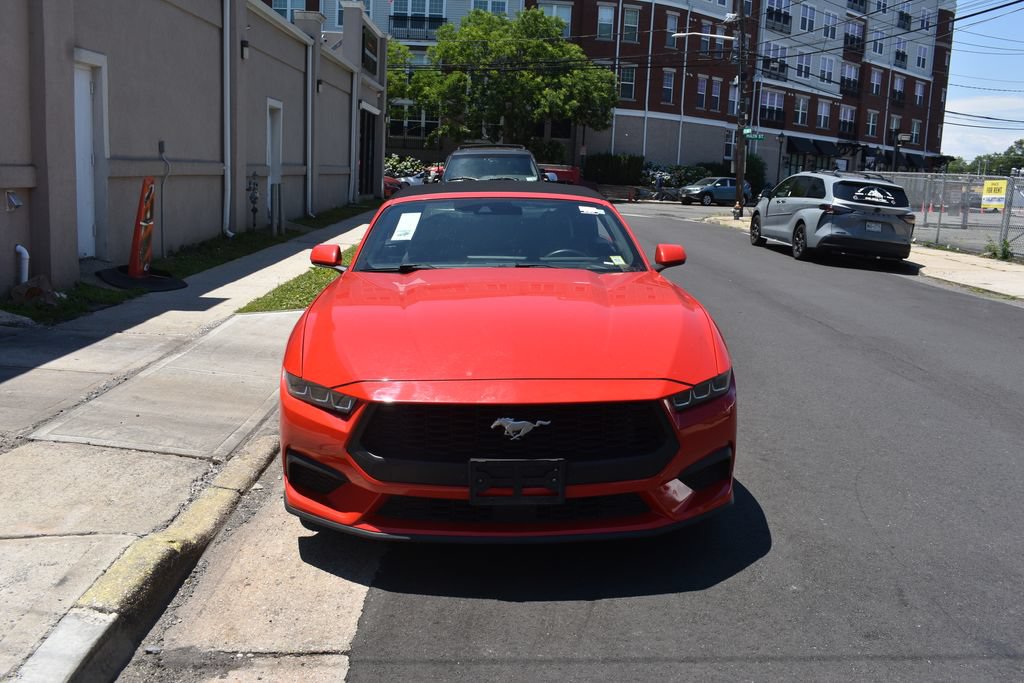 Used 2024 Ford Mustang Convertible RWD image 10