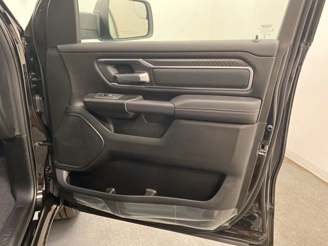 New 2026 RAM 1500 4x4 Crew Cab image 25