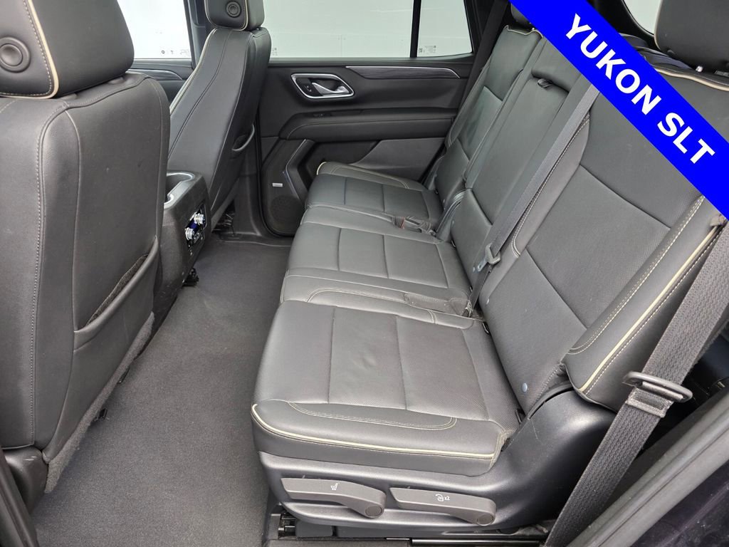 Used 2023 GMC Yukon SLT w/ SLT Premium Package image 14