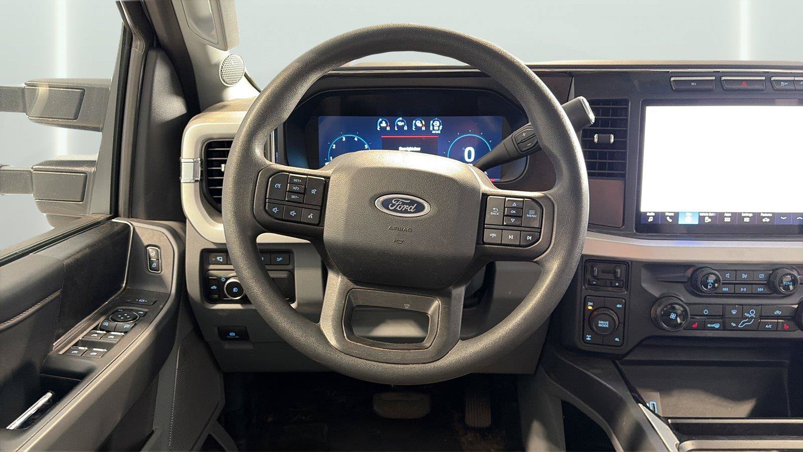 Used 2024 Ford F250 XLT w/ XLT Premium Package AWD/4WD image 12