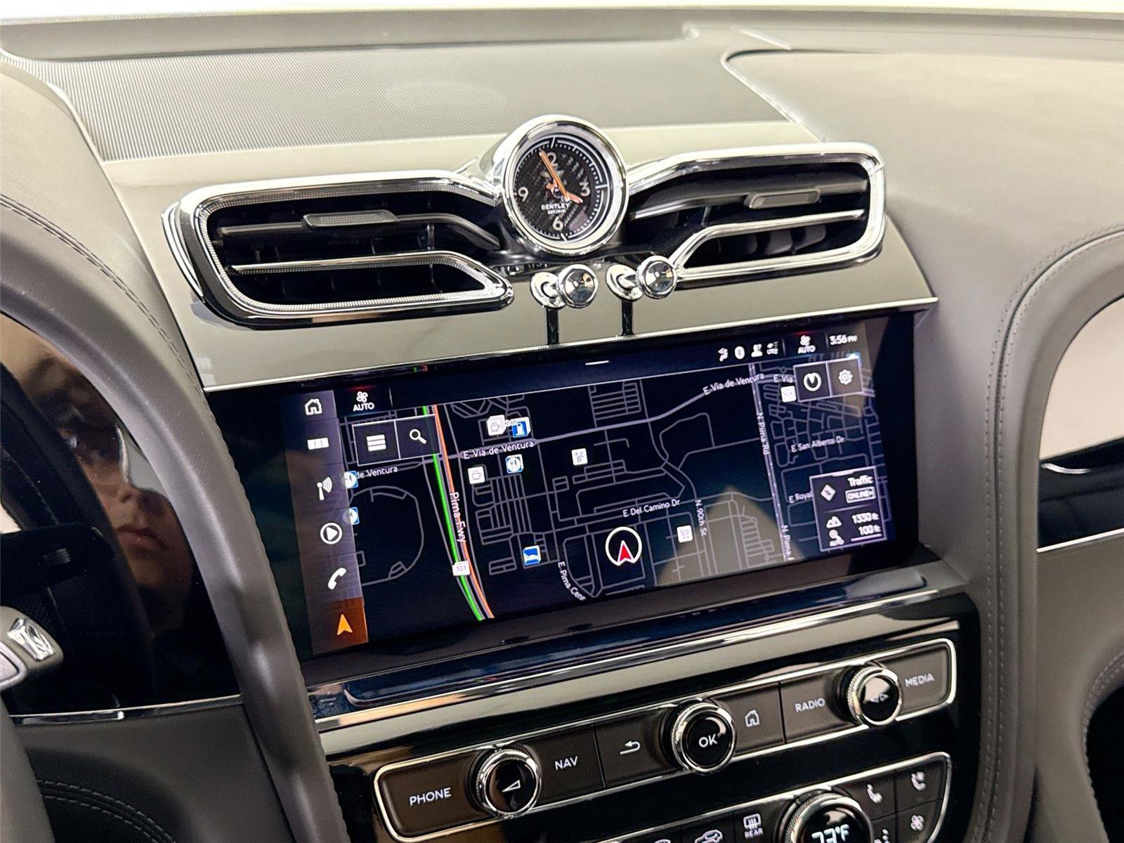 Used 2024 Bentley Bentayga AWD/4WD image 19