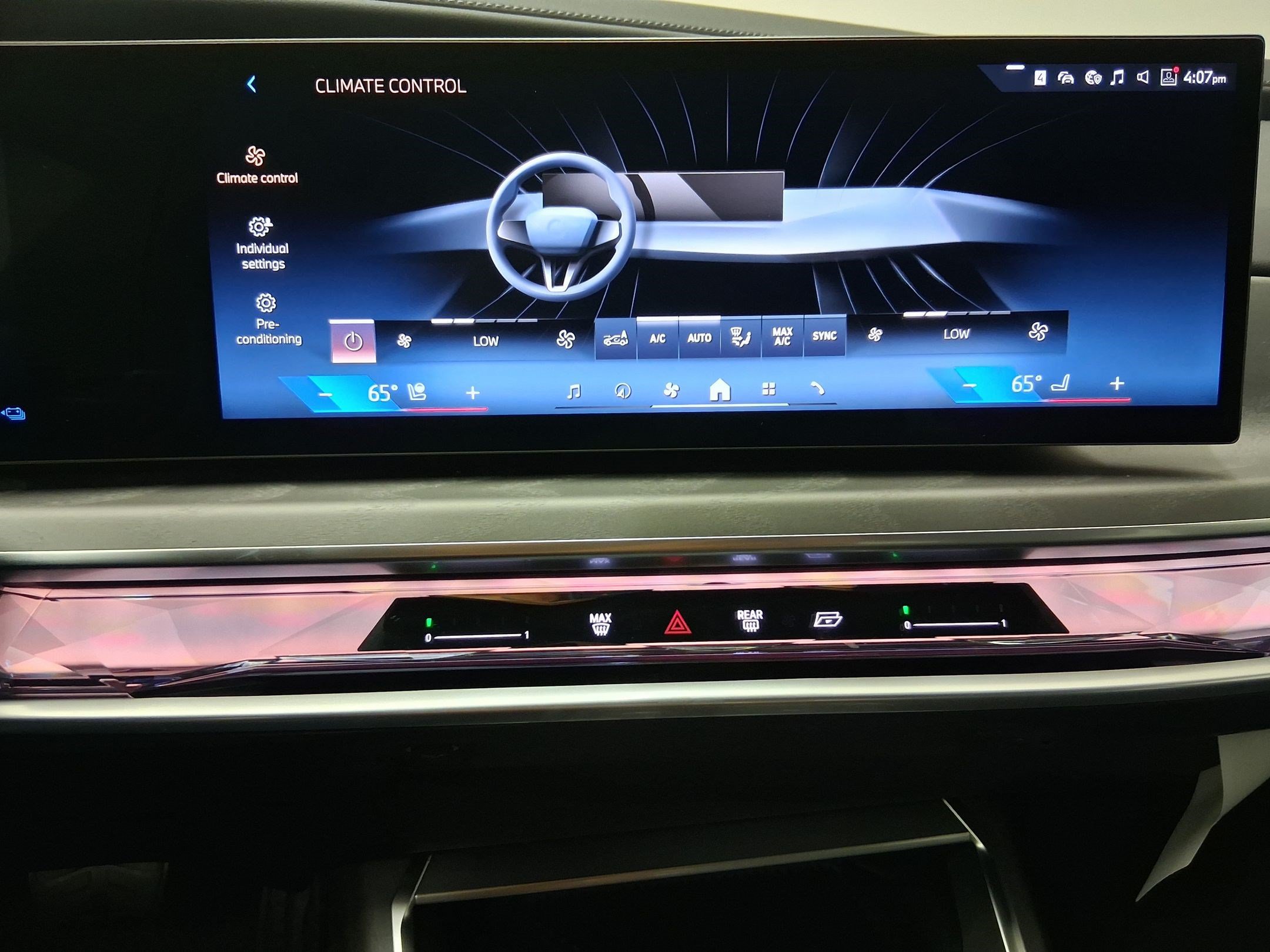 New 2026 BMW 750e xDrive w/ Premium Package AWD/4WD image 22
