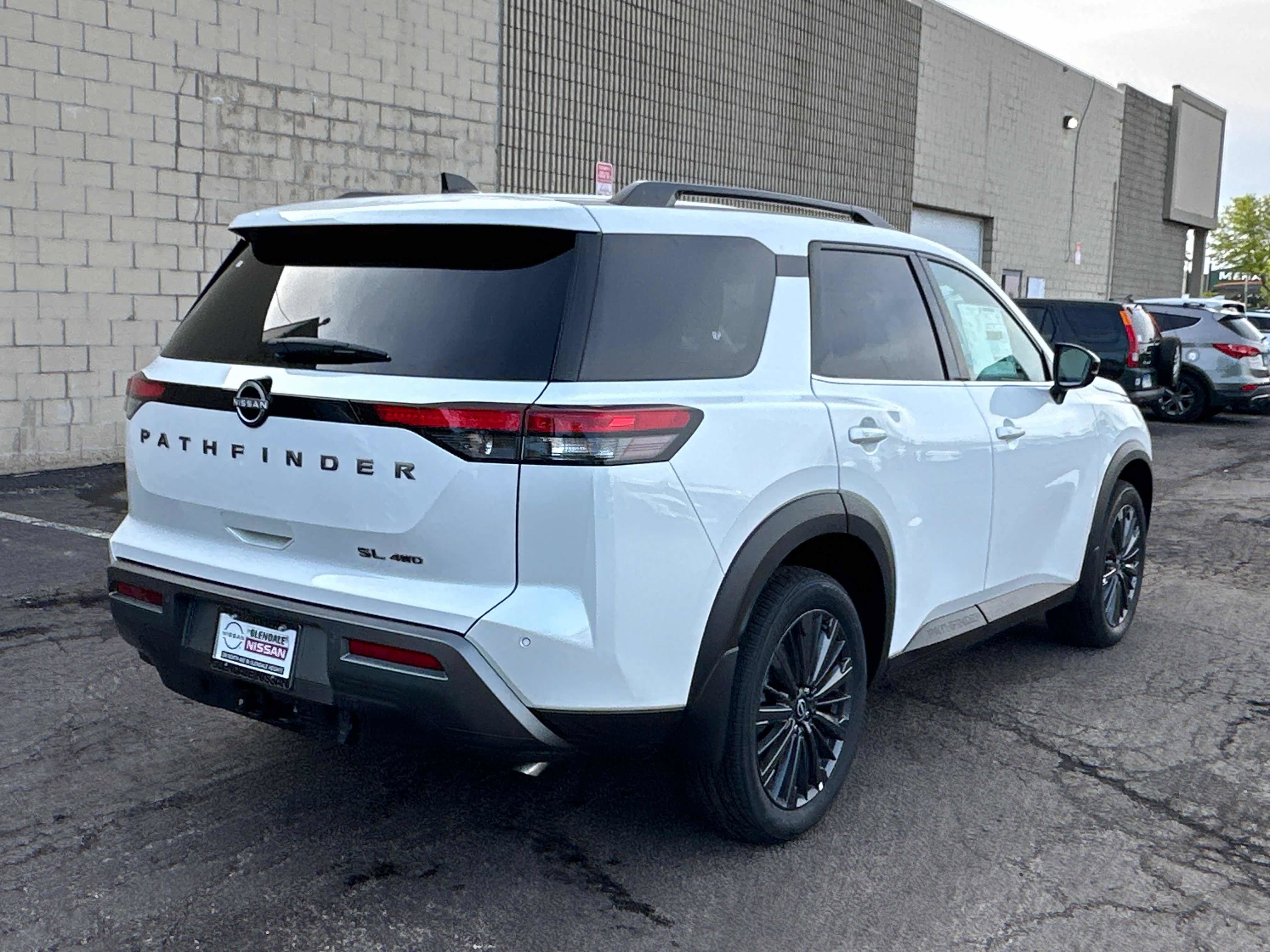 New 2026 Nissan Pathfinder SL AWD/4WD image 4