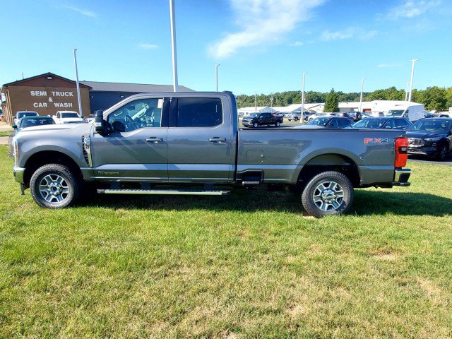 New 2026 Ford F350 Lariat w/ FX4 Off-Road Package image 8