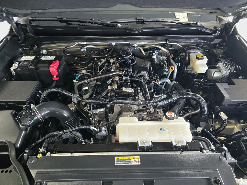 Certified 2024 Toyota Tacoma TRD Sport w/ TRD Sport Premium Package AWD/4WD image 12