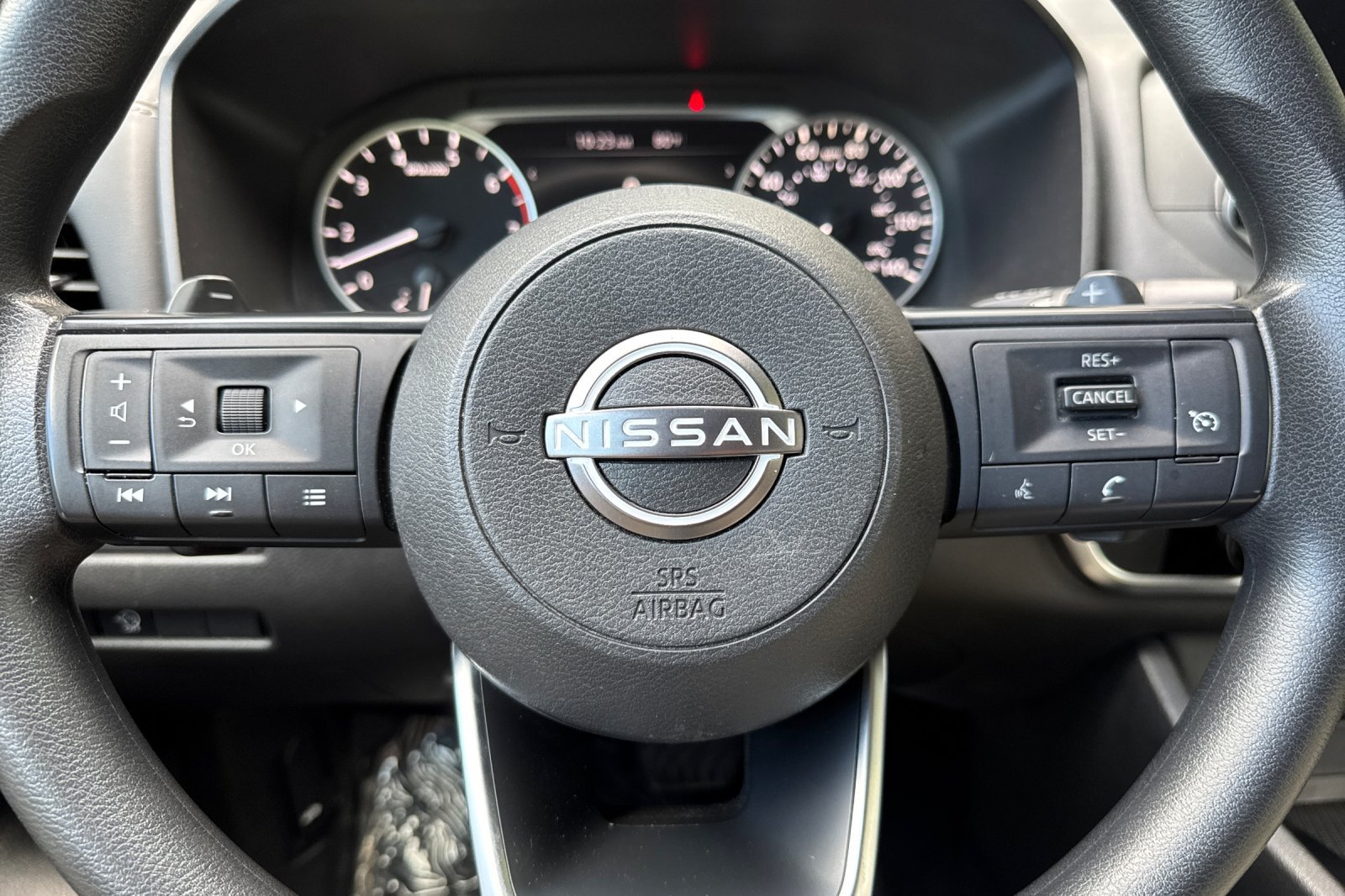 Used 2024 Nissan Rogue S FWD image 24
