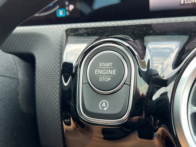 Certified 2025 Mercedes-Benz CLA 250 4MATIC image 30