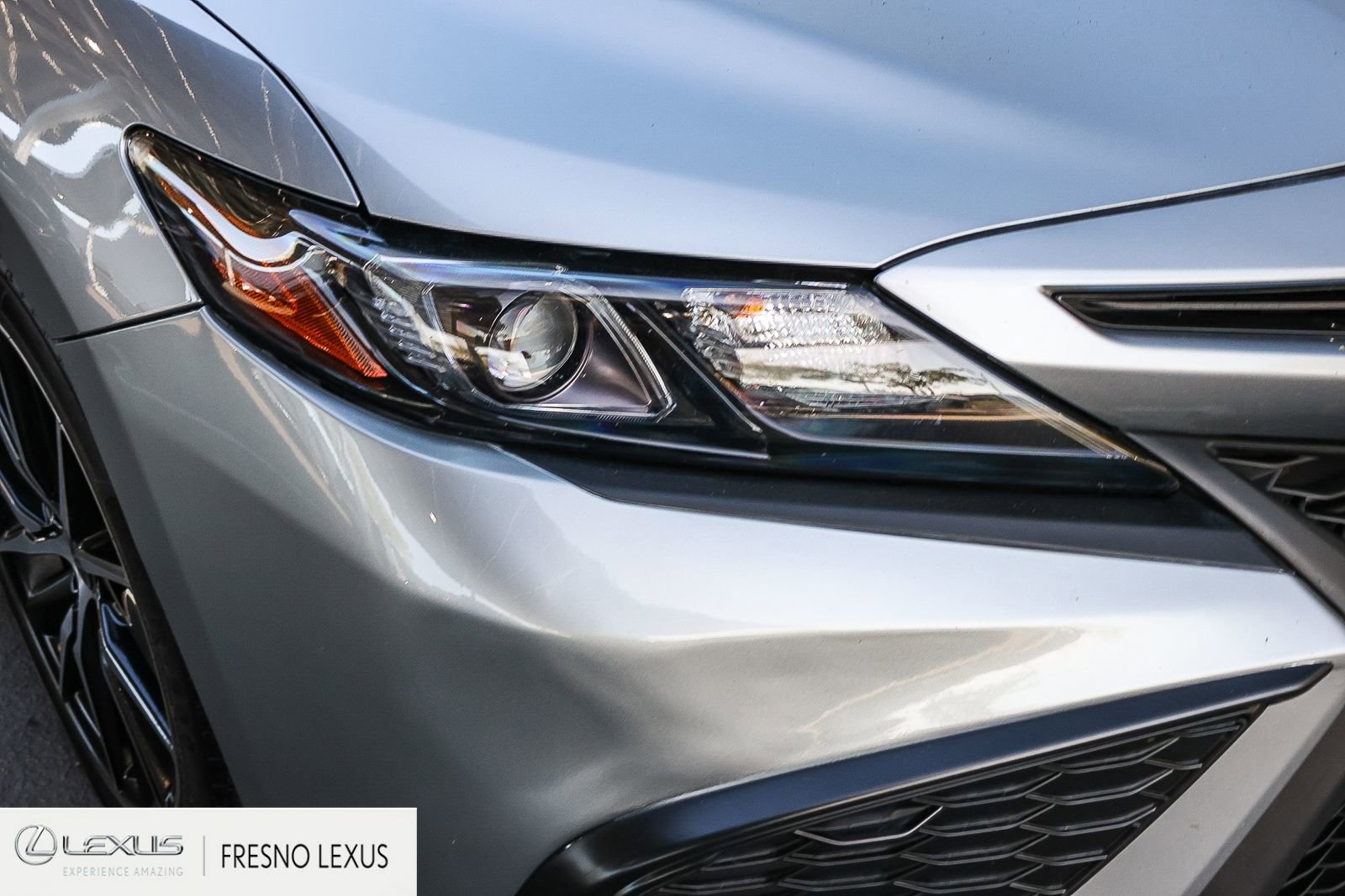 Used 2024 Toyota Camry SE image 10