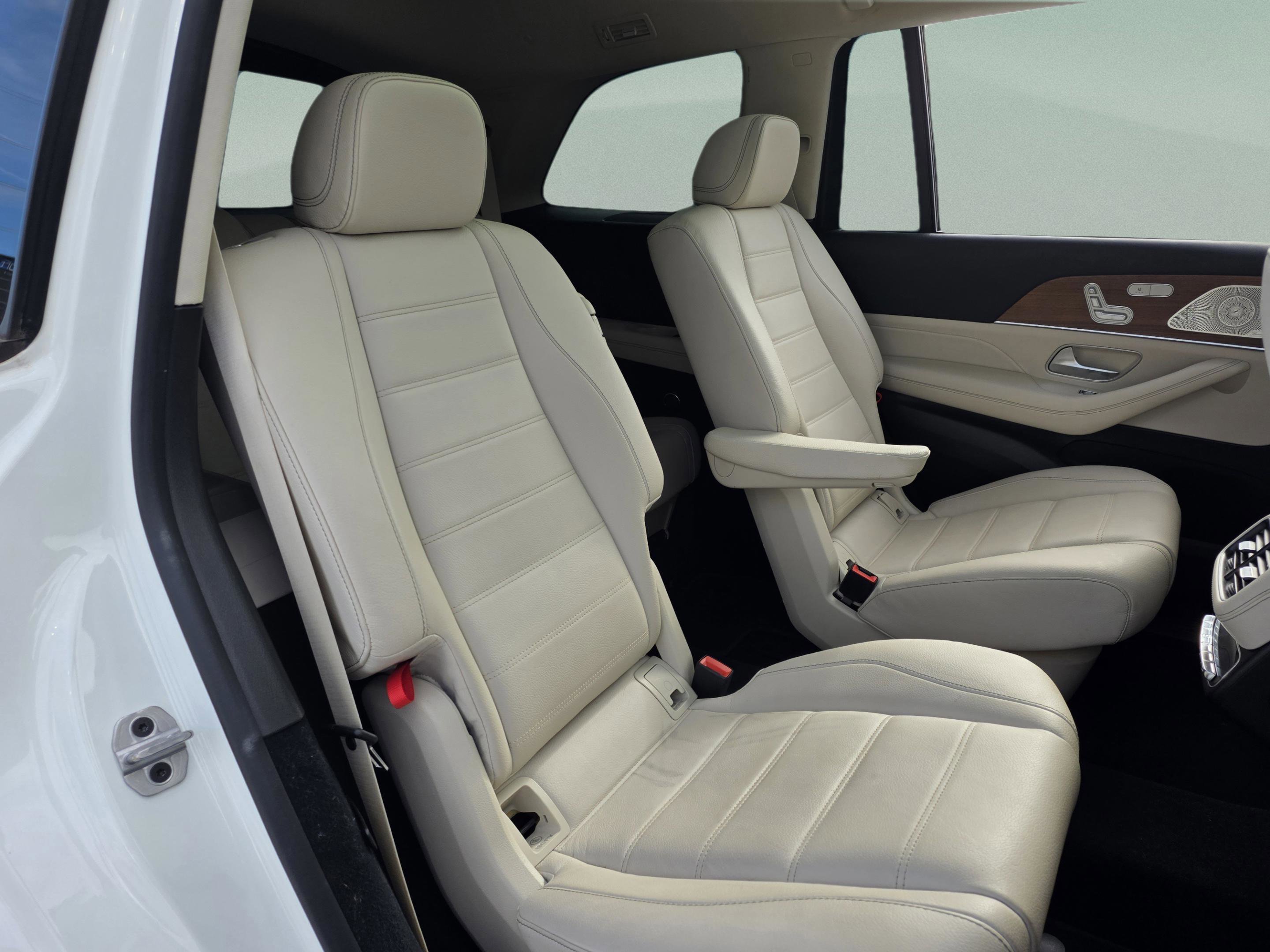 Used 2022 Mercedes-Benz GLS 450 4MATIC image 25