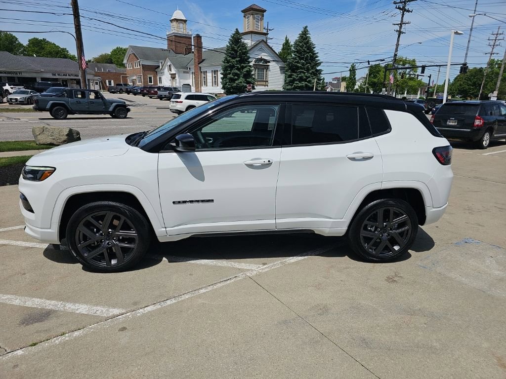 Certified 2025 Jeep Compass Limited w/ High Altitude Package AWD/4WD image 9