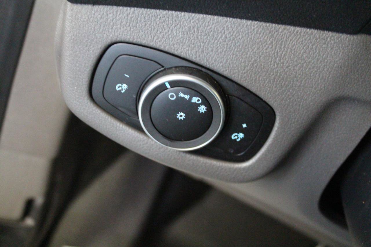 Used 2021 Ford Transit Connect XL FWD image 11