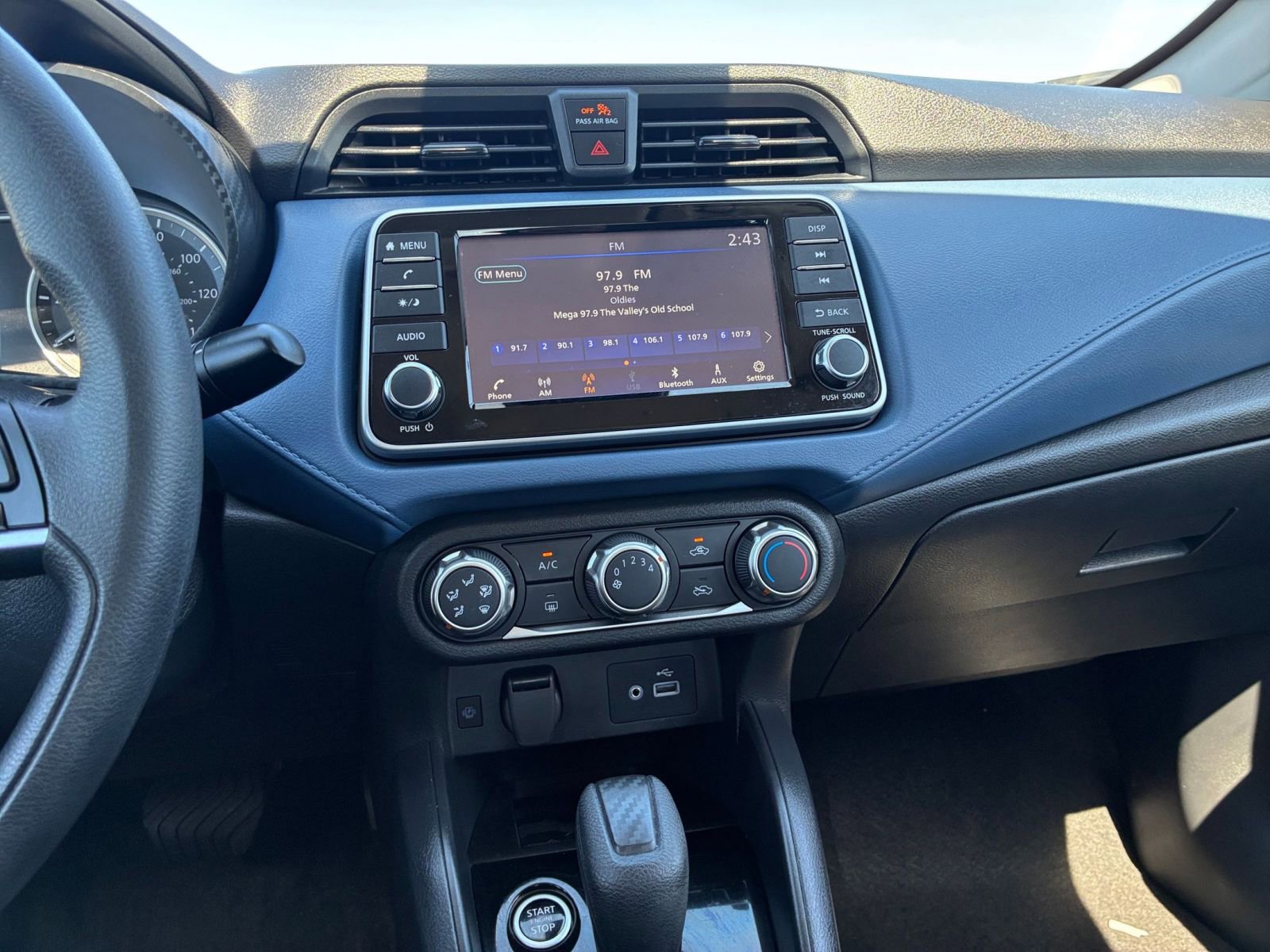 Used 2025 Nissan Versa SV FWD image 17
