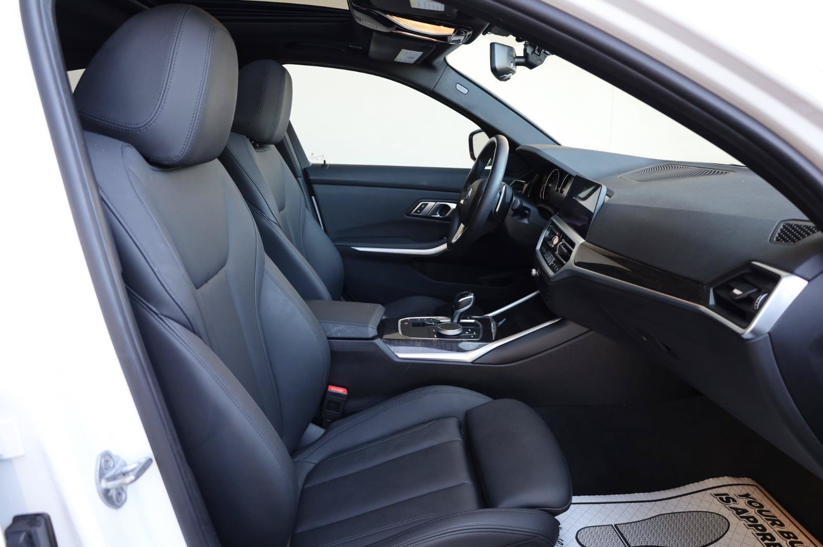Used 2019 BMW 330i Sedan w/ Driving Assistance Package RWD image 30