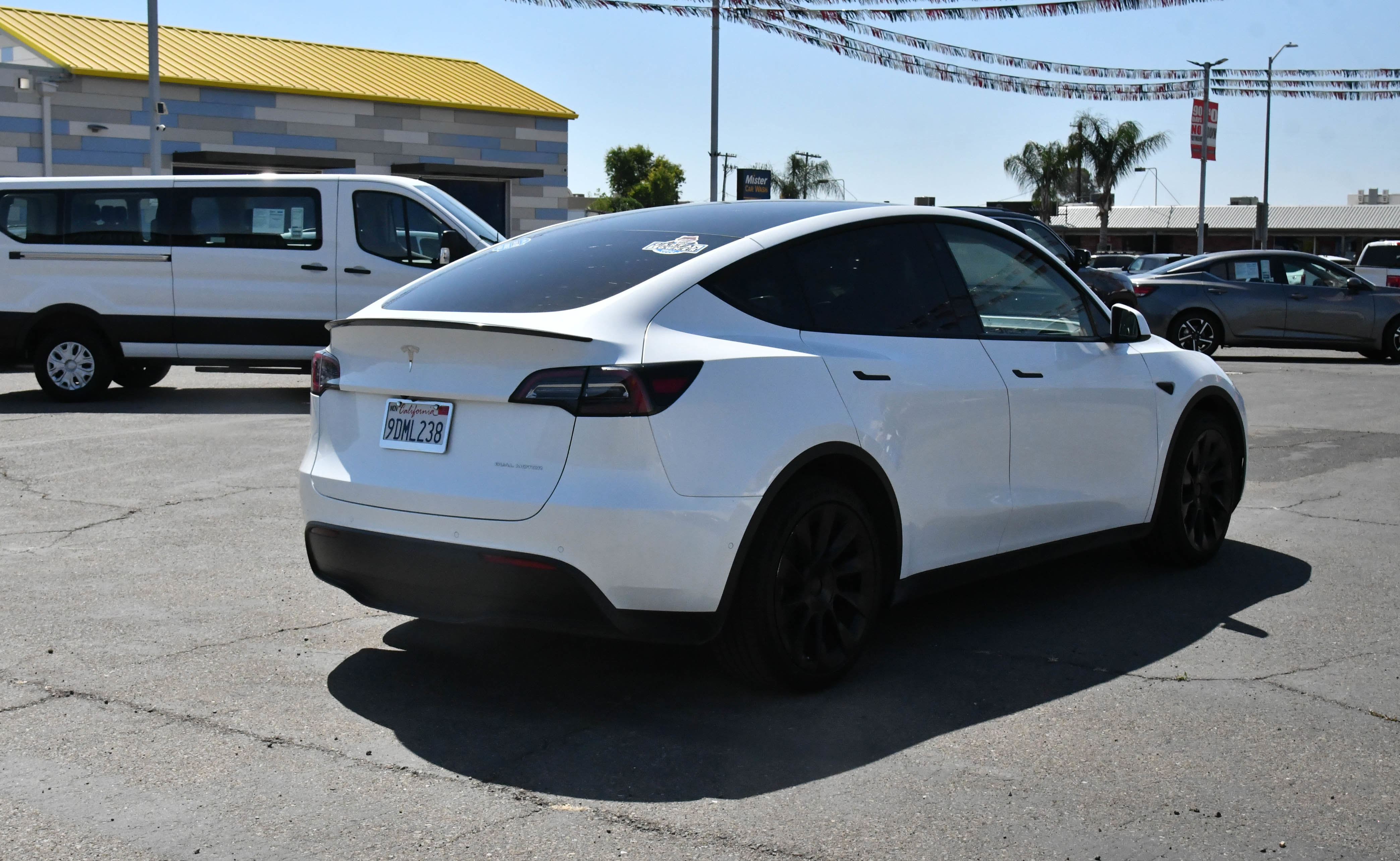 Used 2023 Tesla Model Y Long Range AWD/4WD image 8
