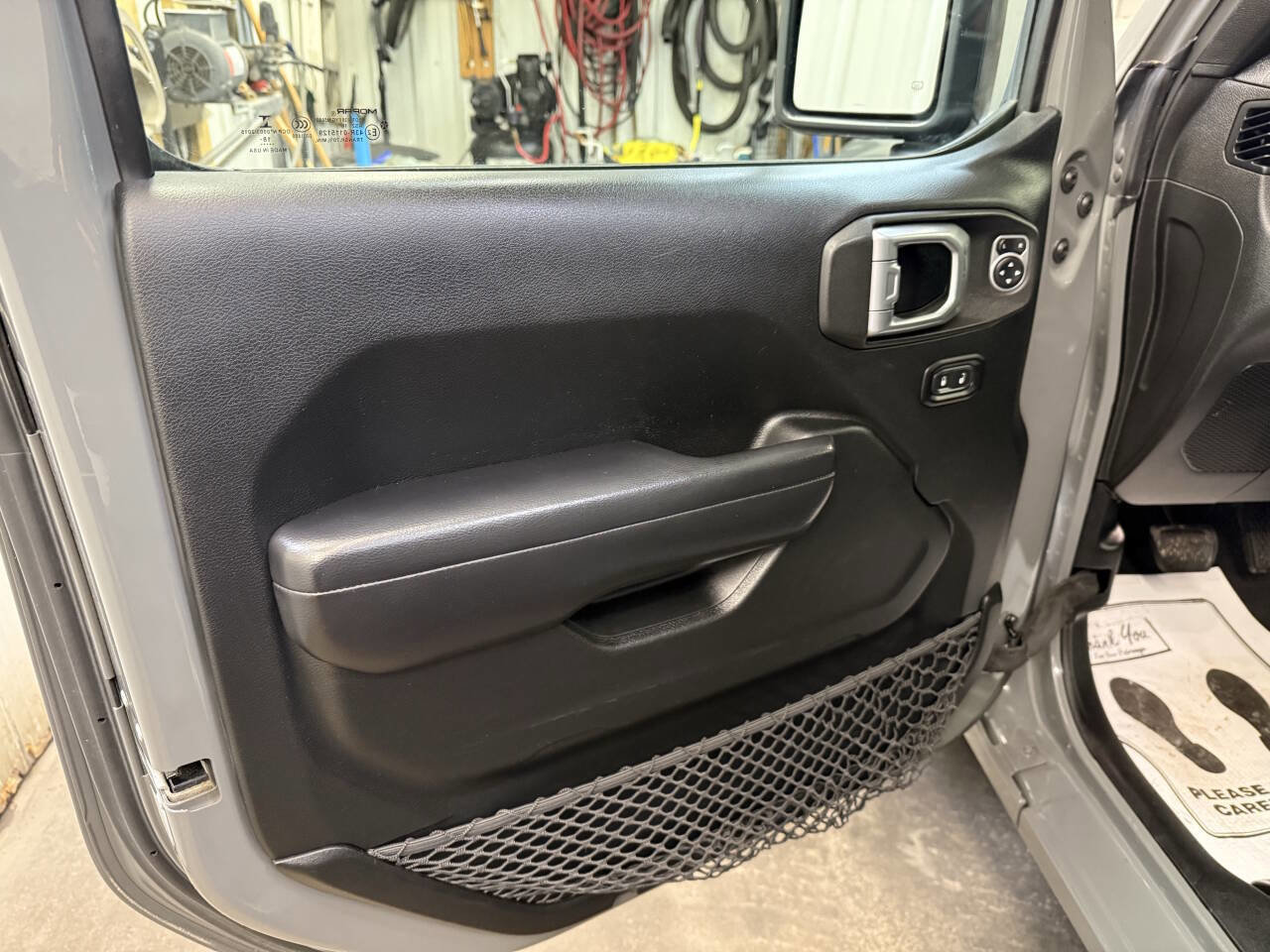 Used 2019 Jeep Wrangler Sport image 27