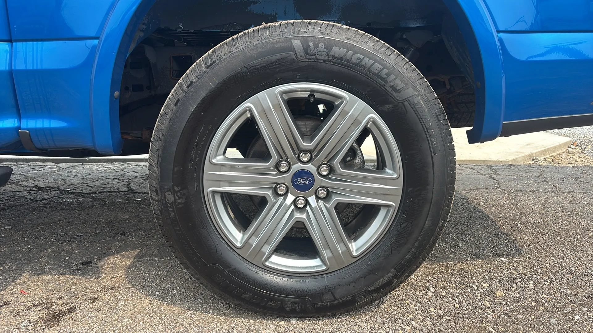 Used 2019 Ford F150 XLT w/ Equipment Group 302A Luxury AWD/4WD image 2