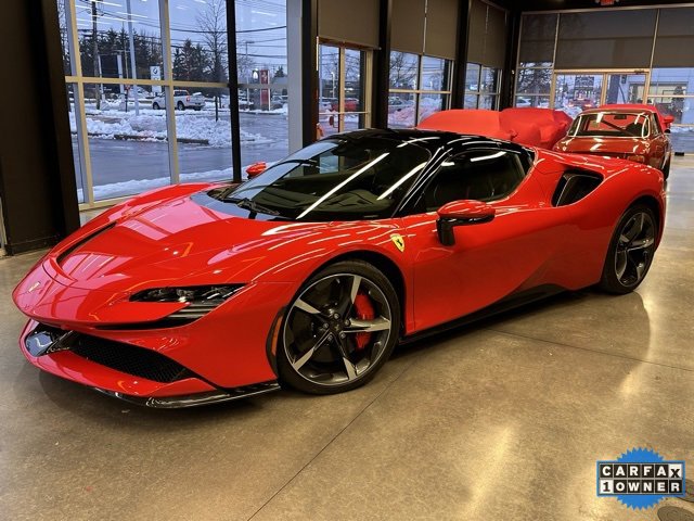 Used 2023 Ferrari SF90 Spider image 13