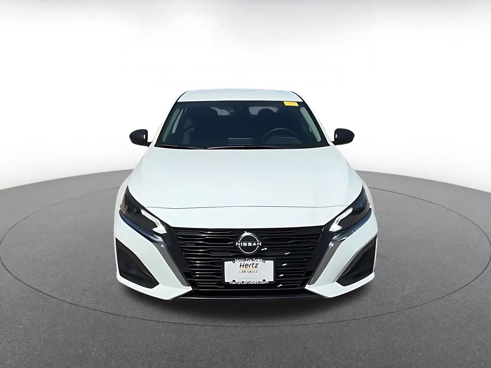 Used 2025 Nissan Altima 2.5 SV FWD image 4