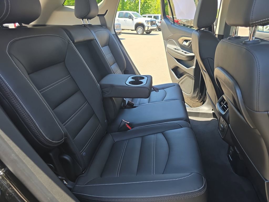 Used 2023 GMC Terrain Denali w/ Black Diamond Edition AWD/4WD image 11