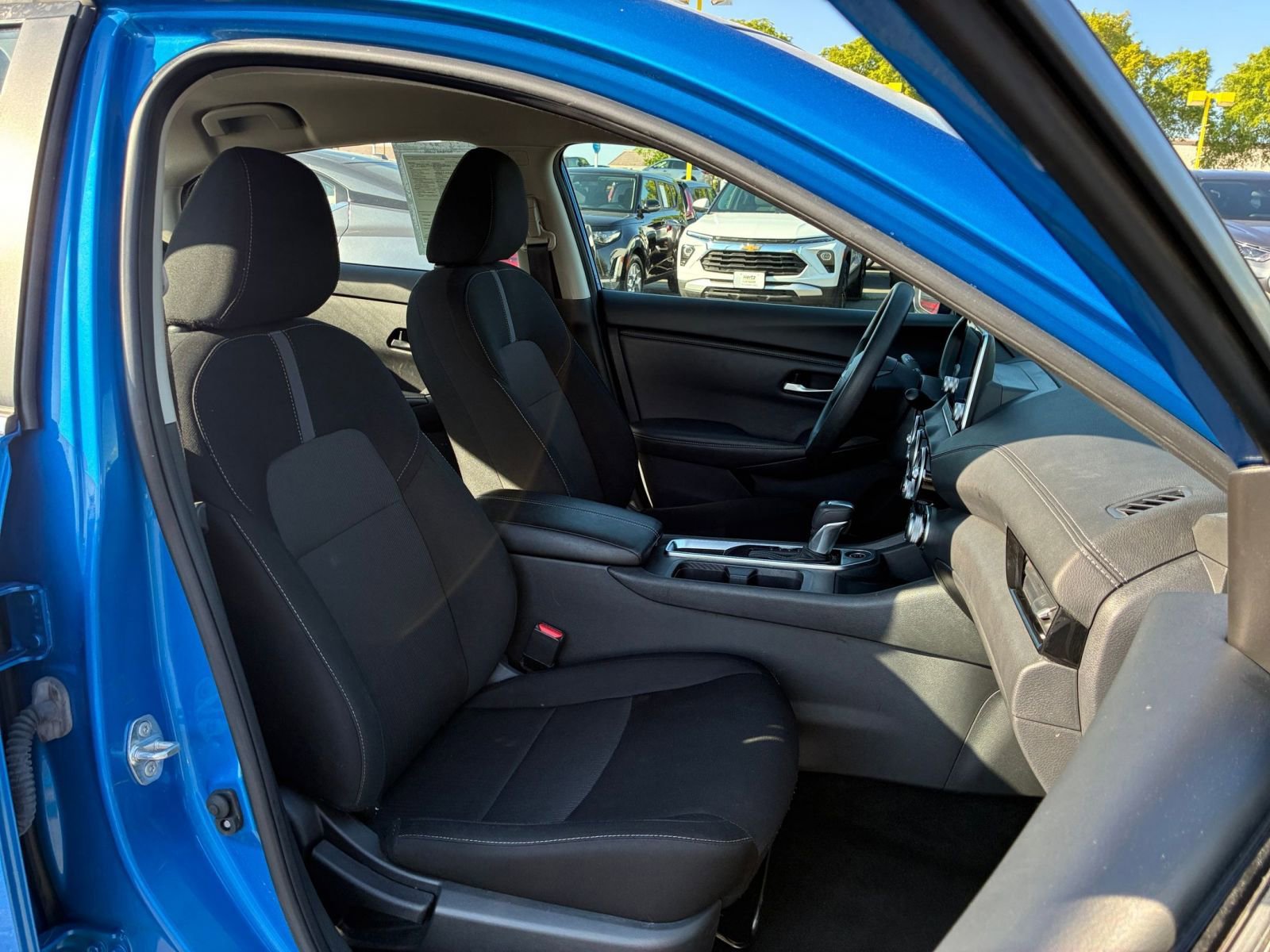 Used 2025 Nissan Sentra SV image 34