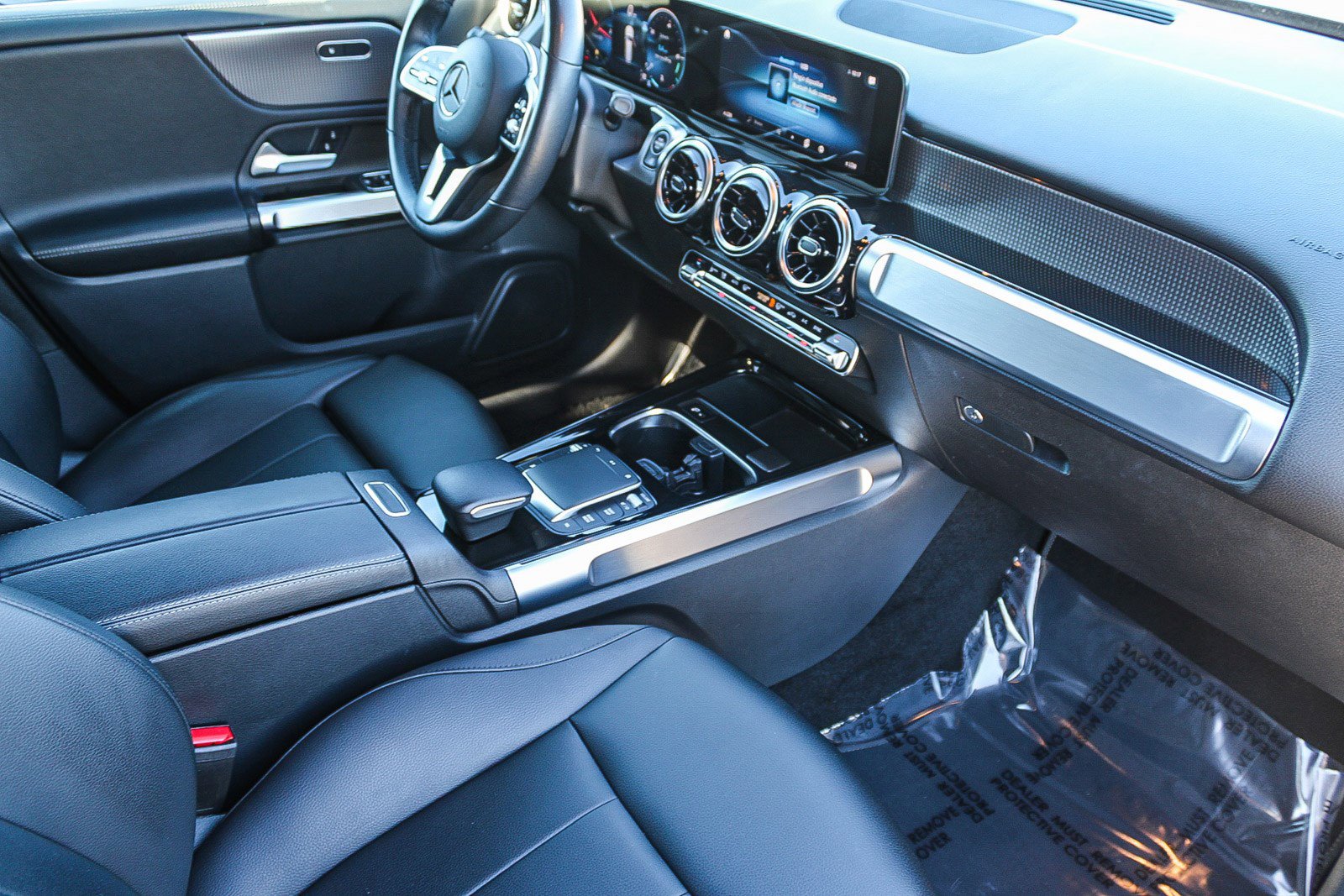 Used 2022 Mercedes-Benz GLB 250 image 17