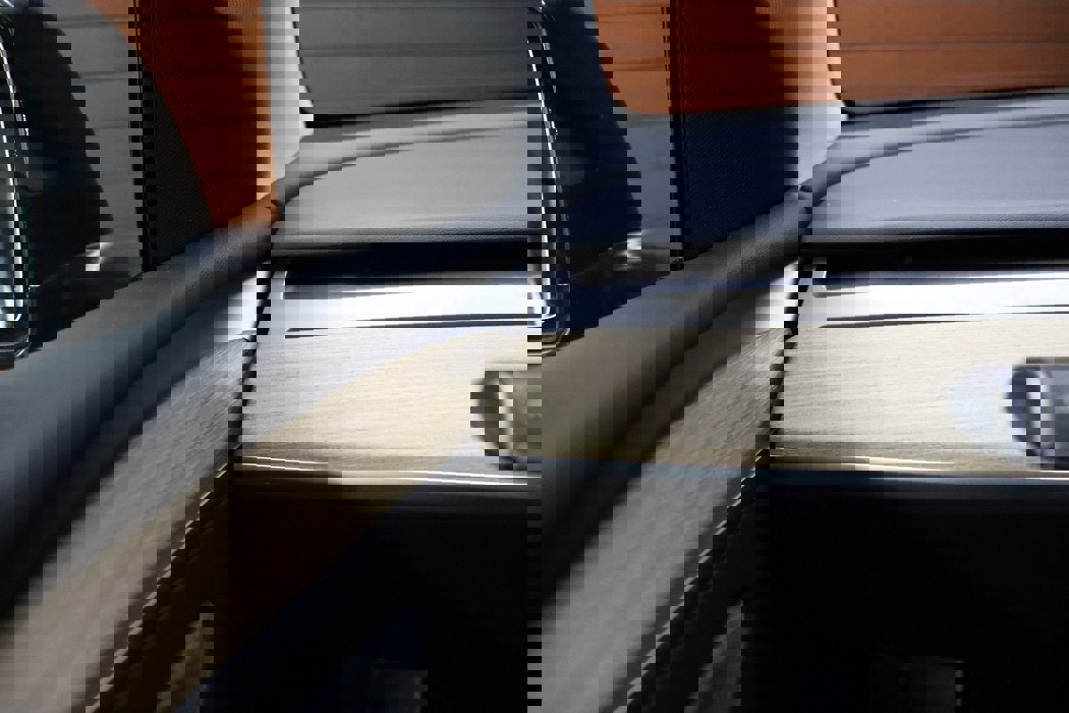 Used 2024 Tesla Model Y Performance image 45