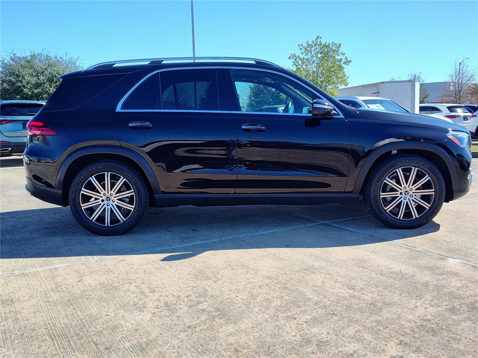 Used 2025 Mercedes-Benz GLE 350 4MATIC image 9