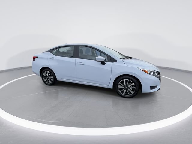 Used 2024 Nissan Versa SV image 9