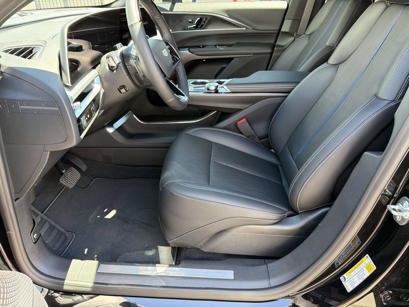 New 2026 Cadillac Lyriq Sport w/ LPO, Floor Liner Package RWD image 4