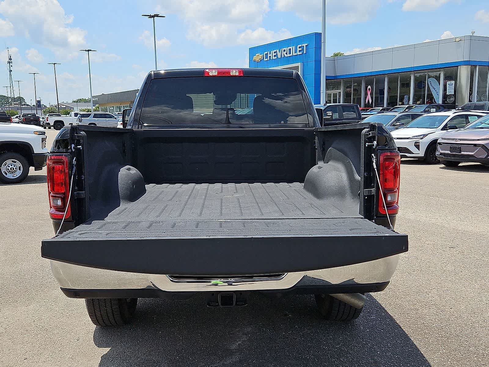 Used 2025 RAM 2500 Big Horn AWD/4WD image 31