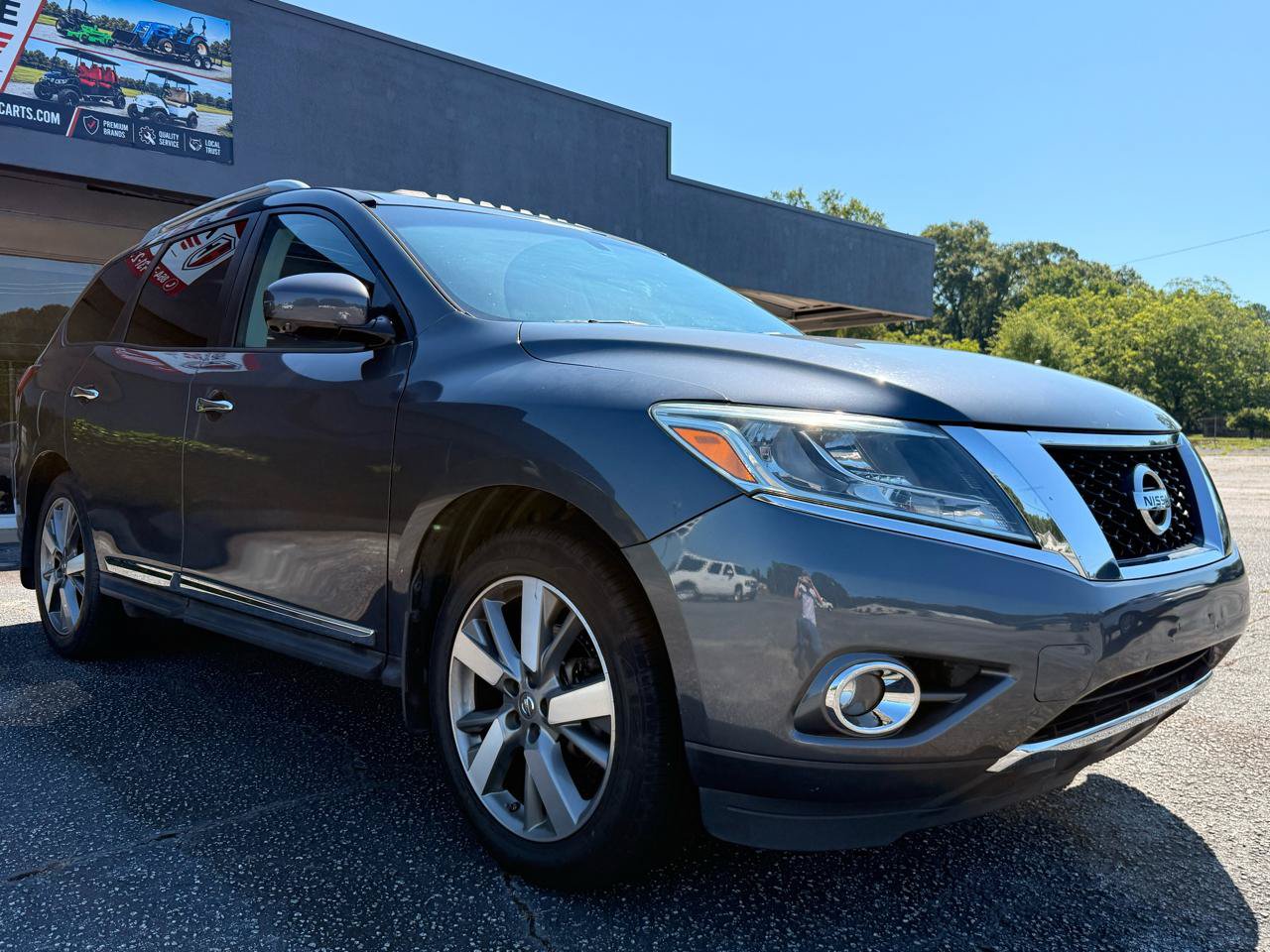 Used 2013 Nissan Pathfinder Platinum w/ Platinum Premium Pkg FWD image 7