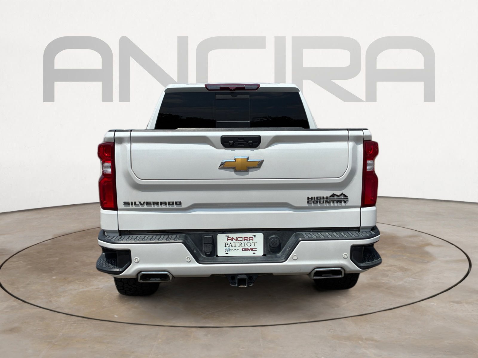 Used 2022 Chevrolet Silverado 1500 High Country w/ High Country Premium Package AWD/4WD image 9