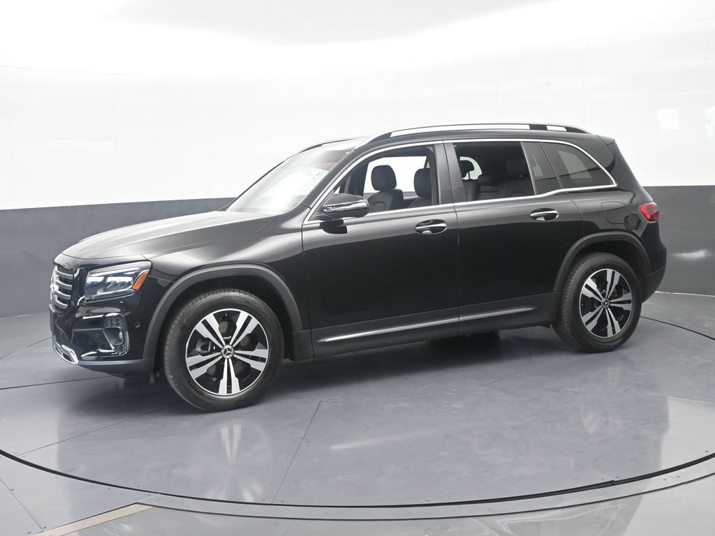 Used 2025 Mercedes-Benz GLB 250 image 2