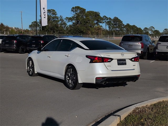 Used 2023 Nissan Altima 2.0 SR image 3
