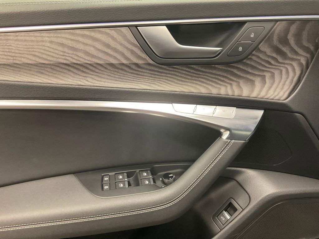 Used 2024 Audi A6 Premium Plus image 16