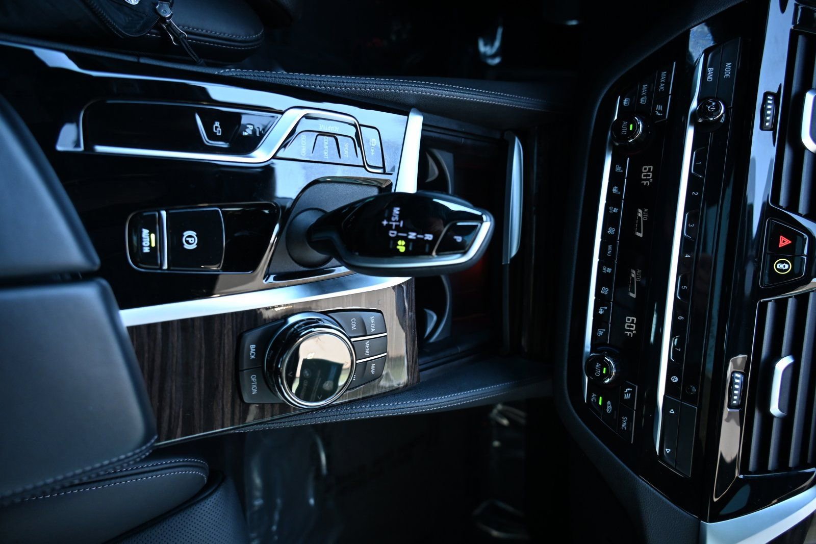 Certified 2022 BMW M550i xDrive w/ Executive Package image 14