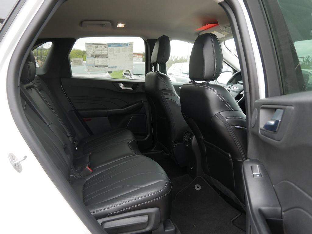 New 2025 Ford Escape SE w/ PHEV Premium Package FWD image 11