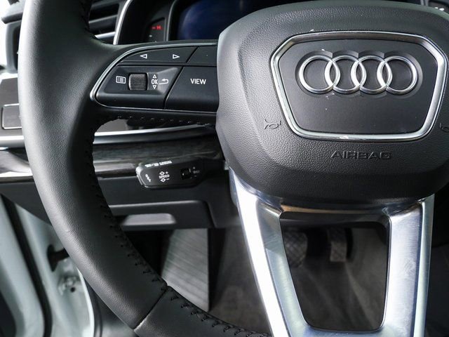 Used 2019 Audi Q8 Prestige w/ Towing Package AWD/4WD image 10