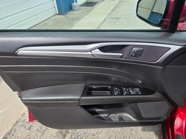 Used 2013 Ford Fusion Titanium w/ Titanium Driver Assist Pkg FWD image 11