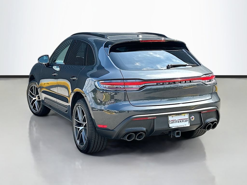Used 2024 Porsche Macan w/ Premium Plus Package AWD/4WD image 3