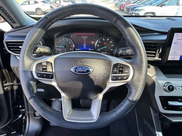 Used 2022 Ford Explorer XLT w/ Equipment Group 202A RWD image 34