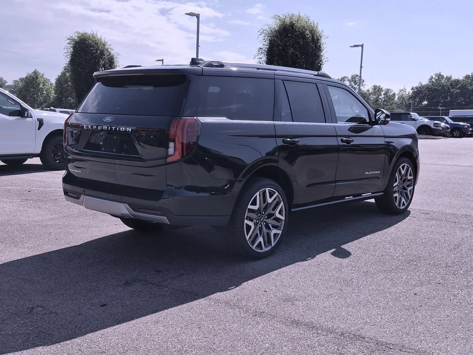 New 2025 Ford Expedition Platinum w/ Platinum Ultimate Package AWD/4WD image 8