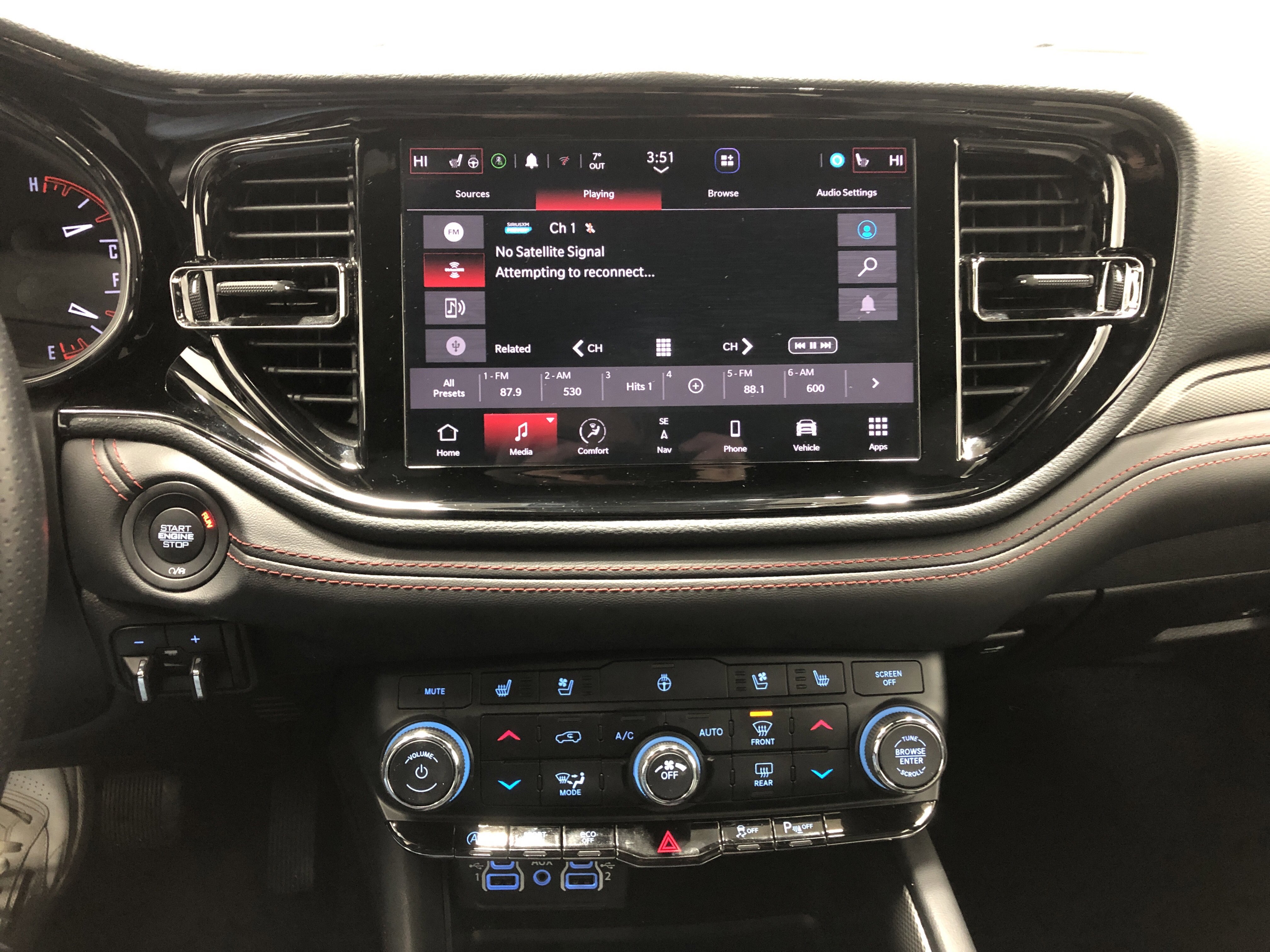 Certified 2024 Dodge Durango GT image 25