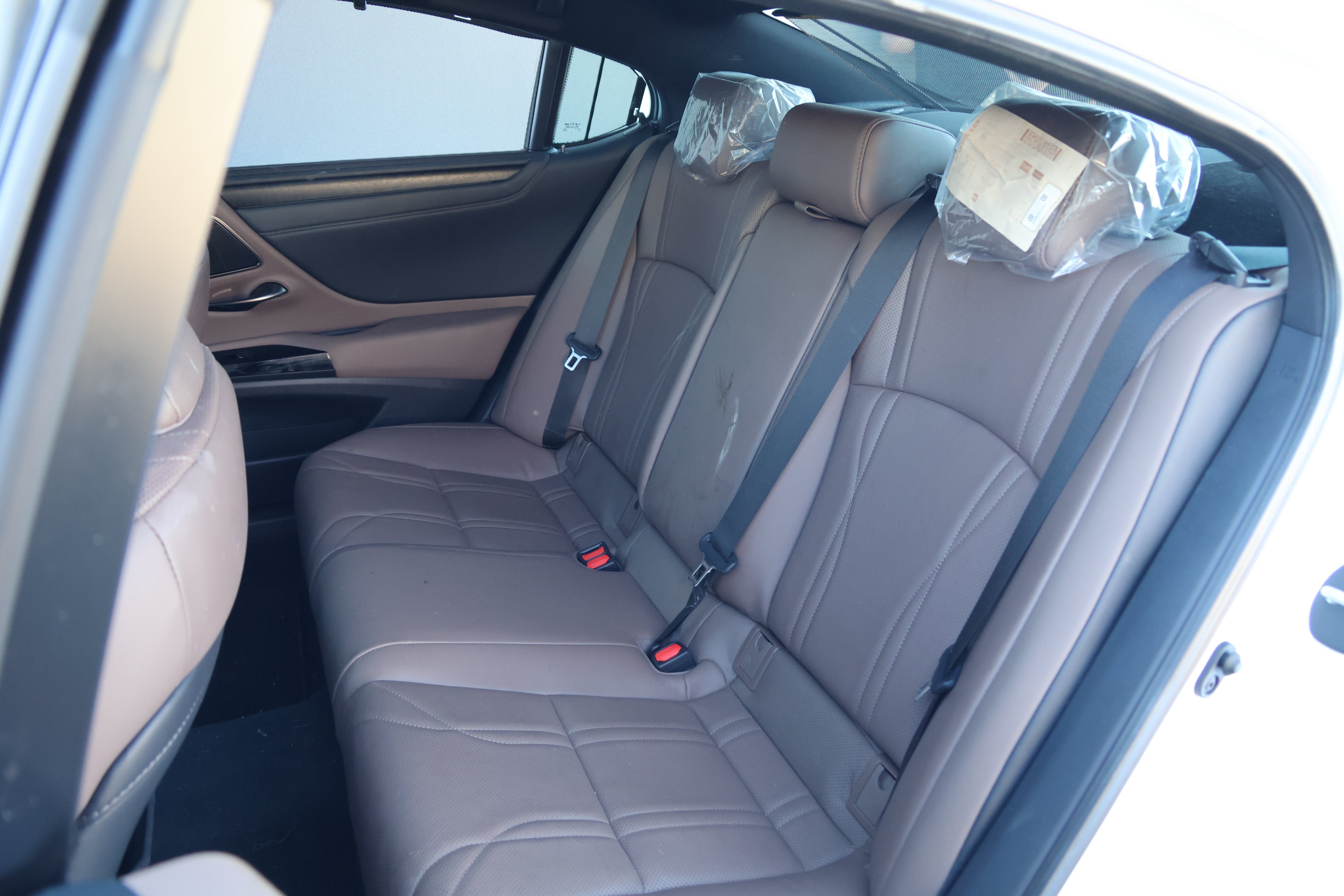 Certified 2025 Lexus ES 350 Ultra Luxury w/ Accessory Package (Z2) FWD image 37