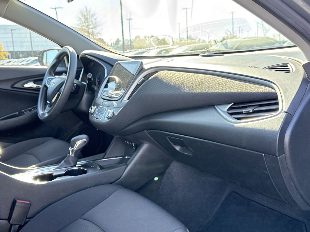 Used 2024 Chevrolet Malibu LT image 20